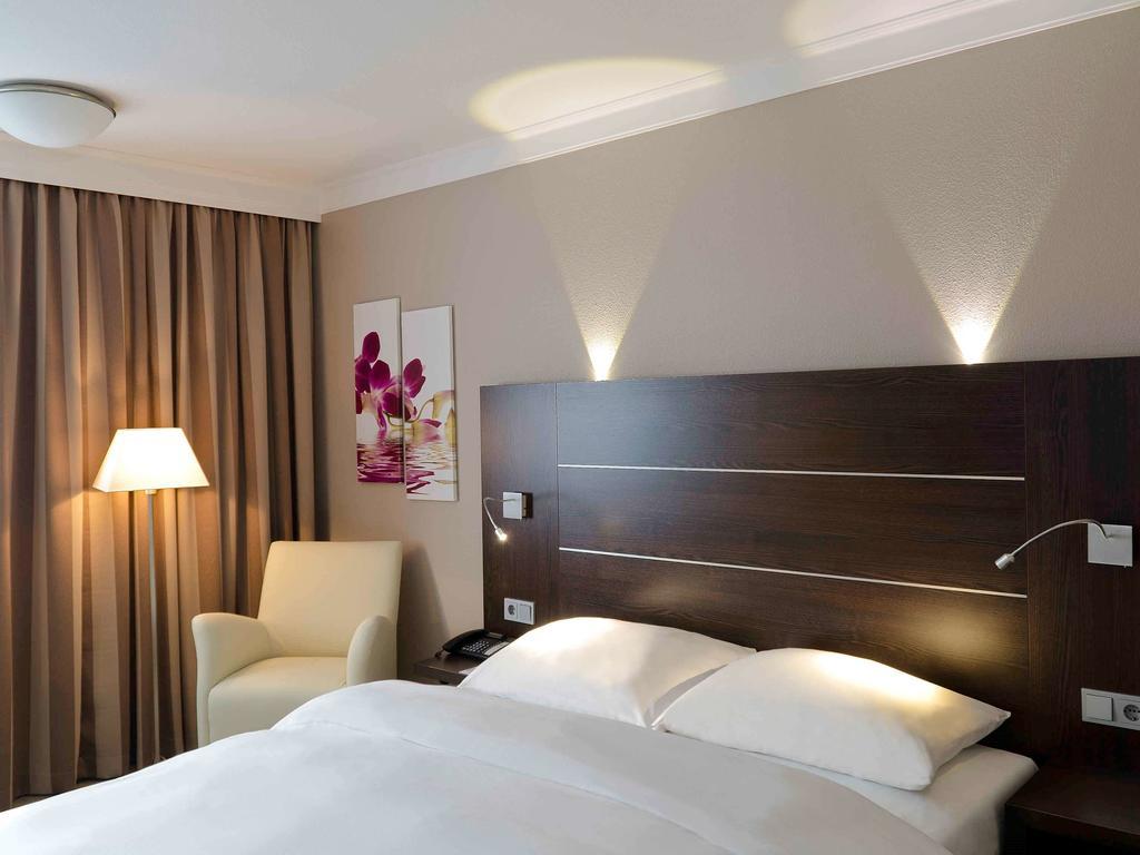 Mercure Hotel Ludenscheid Bagian luar foto