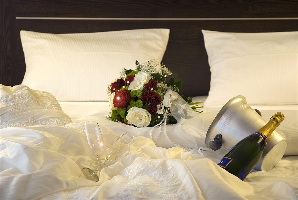 Mercure Hotel Ludenscheid Bagian luar foto